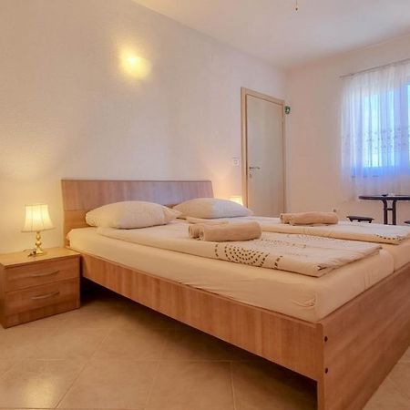 Lucijana Room Novigrad  Exterior photo
